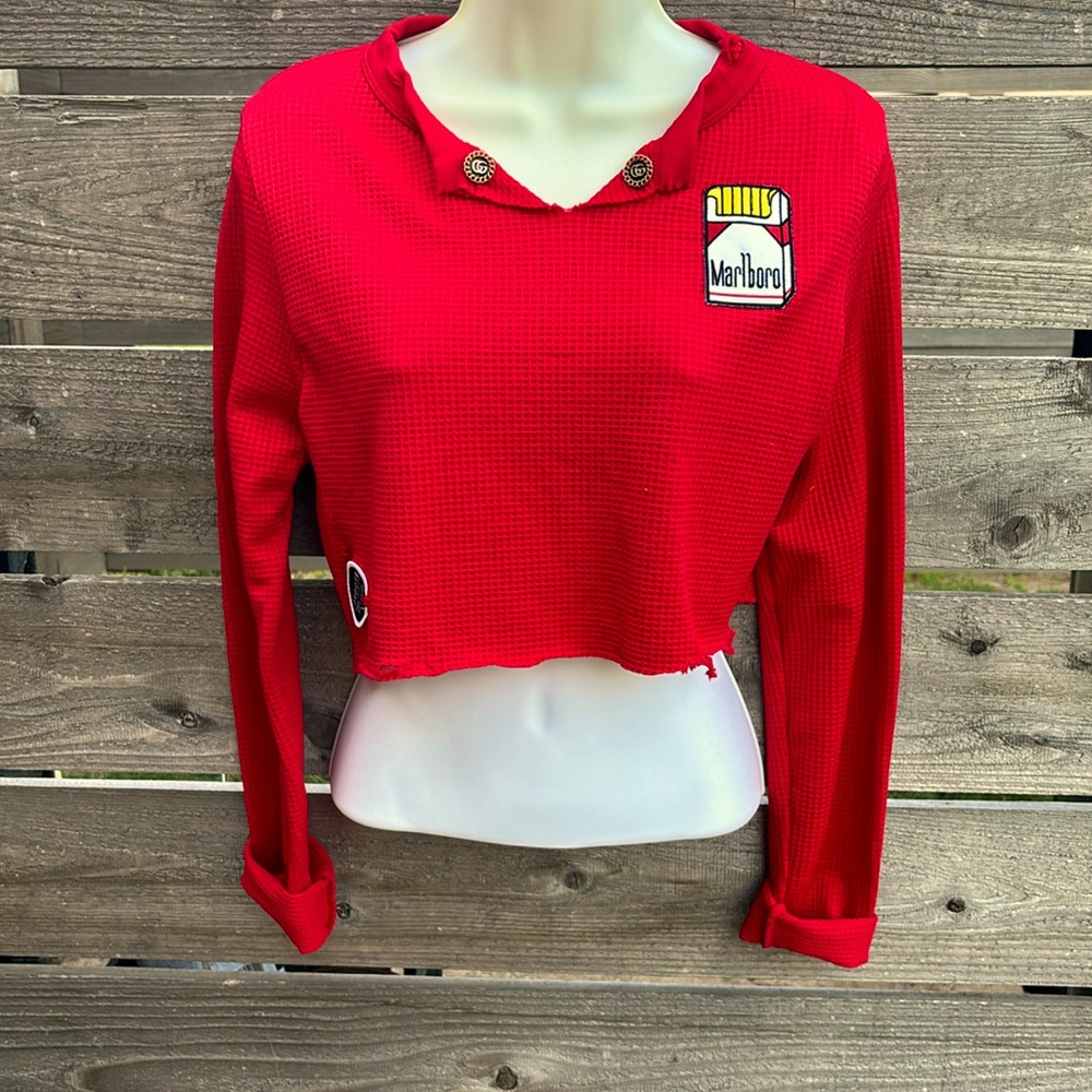 Women’s distressed and cropped thermal T-shirt